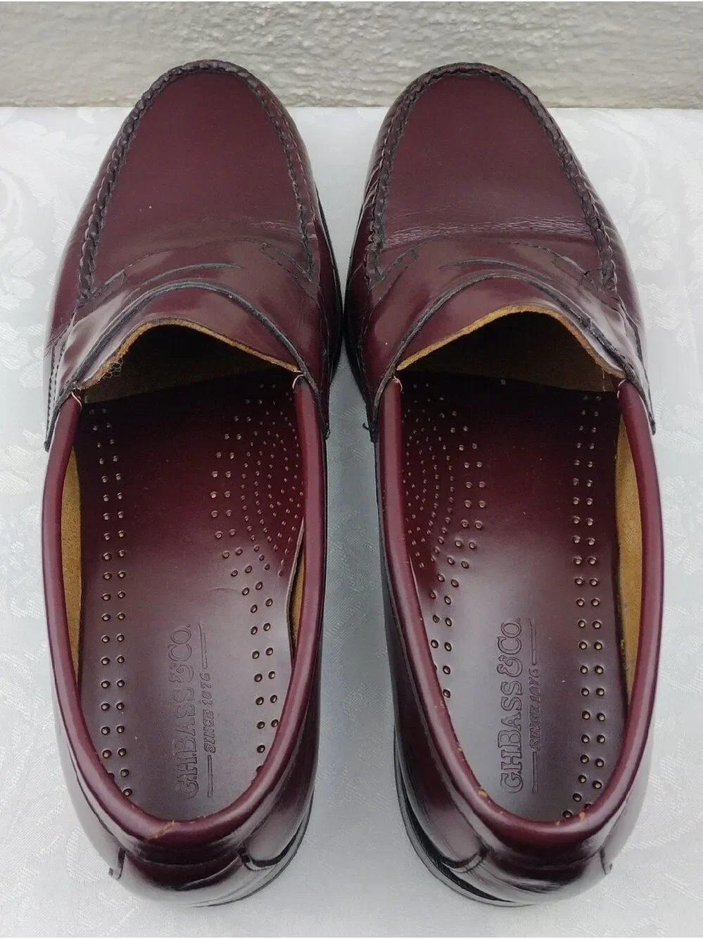 G.H. Bass & Co Weejuns Men's Burgundy Leather Upper Low Heel Penny Loafer Shoe